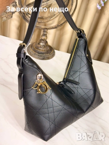 Christian Dior Дамска Чанта Кристиян Диор - Налични Различни Цветове Код E1136, снимка 4 - Чанти - 52658430