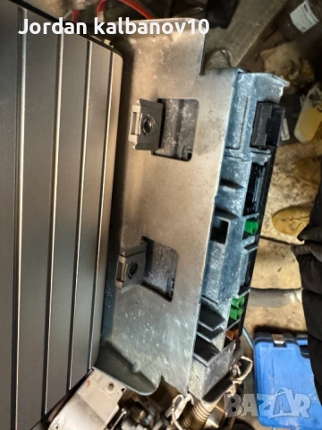 Лява стойка или поставка за модули на Ауди Audi A8 D4 H4 само за 30Eur. 4H0035536A