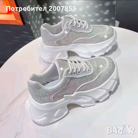 Хит дамски бели маратонки с кристали 