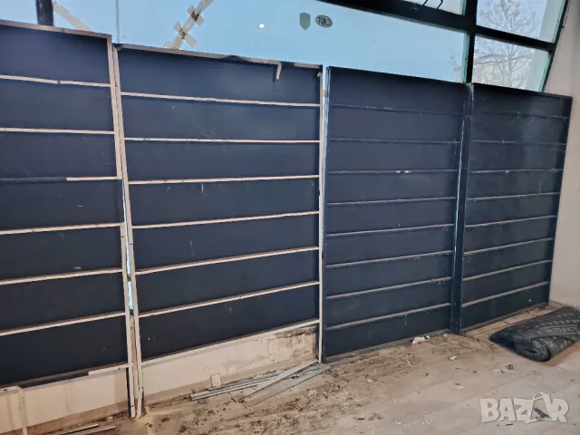 стенни стелажи