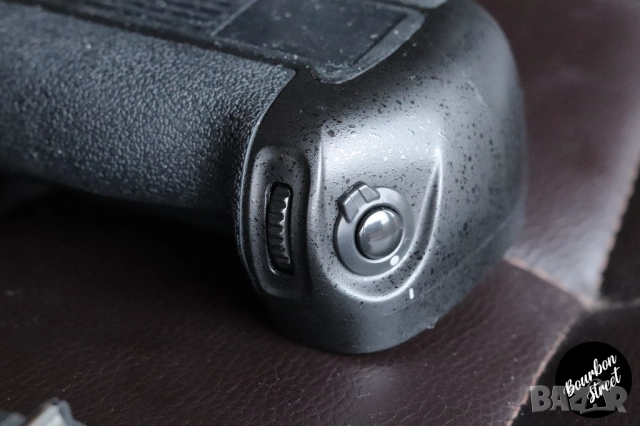 Батериен Грип за Nikon D7100 / D7200