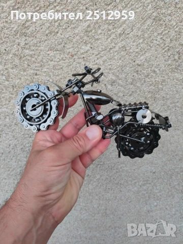 Метален мотоциклет, ръчно изработен от болтове и гайки, снимка 3 - Колекции - 51395961