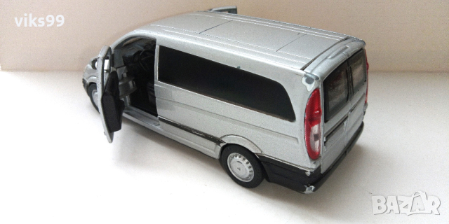 Bburago Mercedes-Benz Vito - 1:32, снимка 10 - Колекции - 44550119