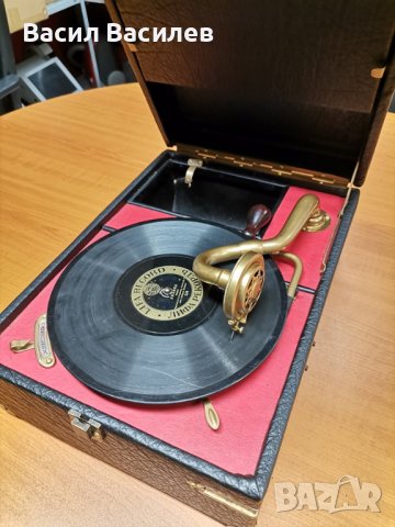 Перфектно възстановен ретро грамофон, снимка 2 - Антикварни и старинни предмети - 36605430