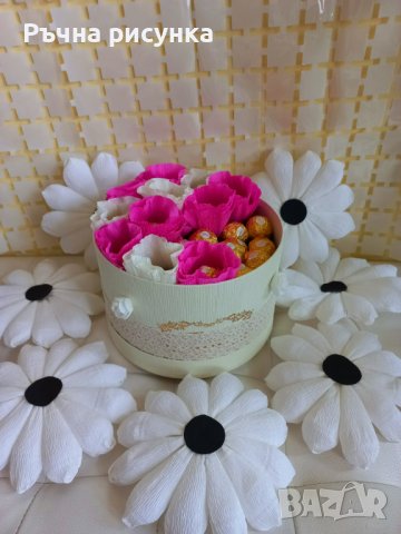 	Кутия с рози от хартия и бонбони фереро, снимка 1 - Декорация за дома - 40834925