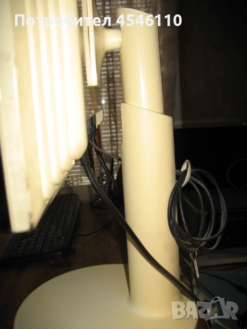 Монитор LG Flatron 22", снимка 2 - Монитори - 52201147