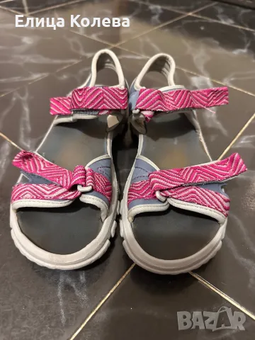 Сандали Декатлон 36-37, снимка 2 - Детски сандали и чехли - 47582358