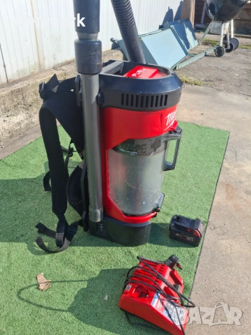 Акумулаторна прахосмукачка Milwaukee , снимка 2 - Други инструменти - 54305920