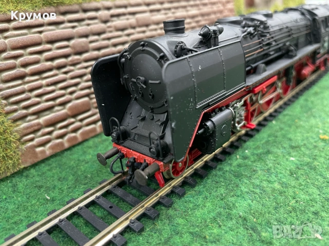 Локомотив парен Роко BR01 HO 1:87 влак ЖП модел кутия, снимка 2 - Колекции - 54335833