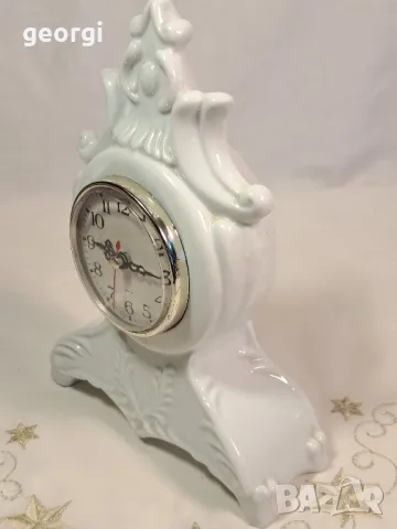 порцеланов настолен часовник 23/4, снимка 3 - Антикварни и старинни предмети - 49332136