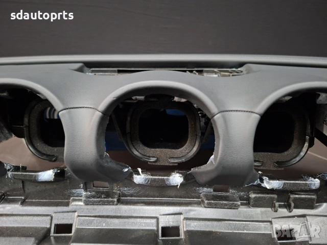 Ново Кожено Табло с Сив шев Mercedes W206 AMG, снимка 10 - Части - 53896993
