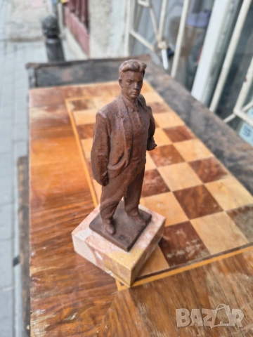 Статуетка Маяковски, снимка 3 - Статуетки - 53898750