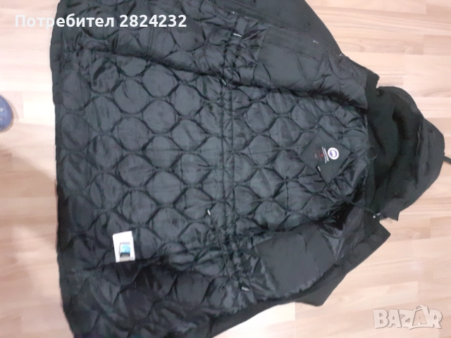 Дамско яке на CANADA GOOSE , снимка 2 - Якета - 52316546