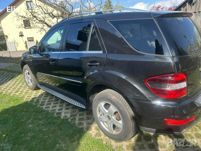 Mercedes-Benz ML 300 CDI 4MATIC, снимка 2 - Автомобили и джипове - 54276145