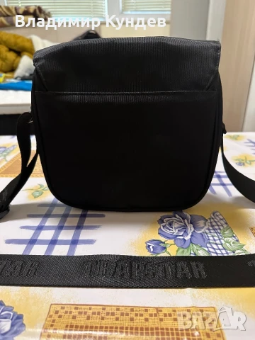 Чанта Trapstar, снимка 4 - Чанти - 50682366