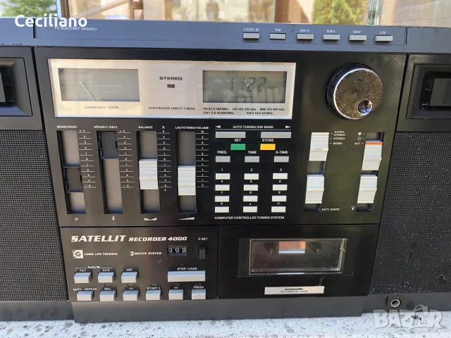 Grundig Satellit Recorder 4000 – Stereo Radio Cassete, снимка 7 - Радиокасетофони, транзистори - 55762154
