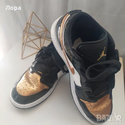 Дамски сникърси NIKE , снимка 2 - Маратонки - 49972962