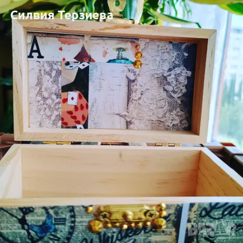 Ръчно изработена дървена кутия с вътрешна декорация , снимка 5 - Декорация за дома - 50347150