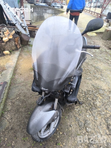 Suzuki Burgman 400 Цял на ЧАСТИ