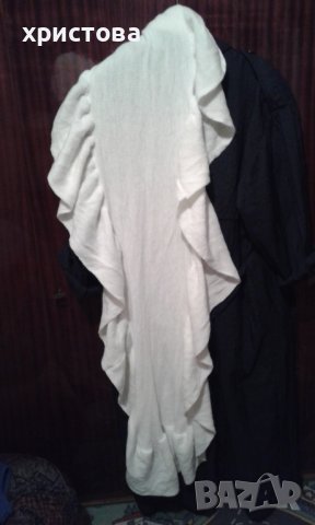 Зимен бял шал