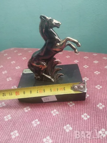 Статуетка кон, снимка 4 - Антикварни и старинни предмети - 48891767