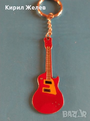 Ефектен ключодържател червена китара цветен емайл перфектна-12428, снимка 2 - Други - 30892050