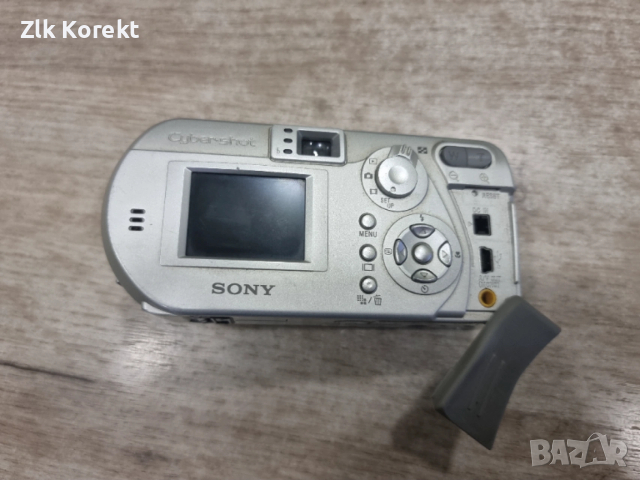 Фотоапарат Sony Cybershot DSC-P72 , снимка 9 - Фотоапарати - 54269538