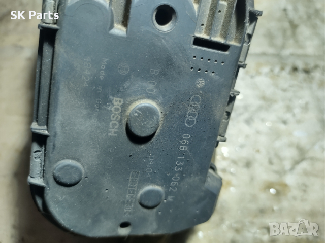 Дроселова клапа за ауди а4 б6 1.8т 163кс N: 06B 133 062M, снимка 4 - Части - 44656452