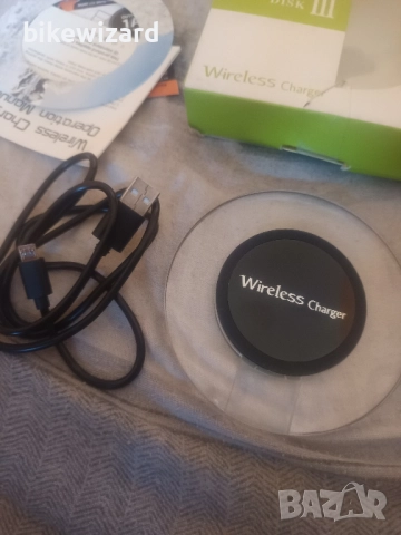 Безжично зарядно НОВО, снимка 3 - Безжични зарядни - 51623060