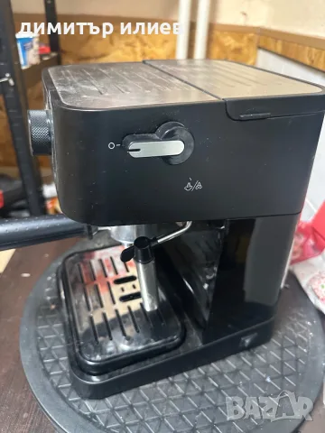 Продавам Кафемашина Delonghi ec260, снимка 3 - Кафемашини - 56348003