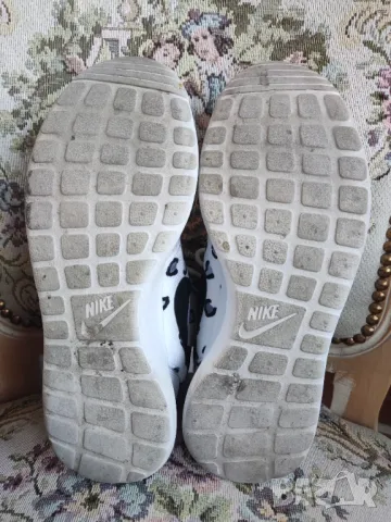 маратонки Nike Roshe Run Print, снимка 5 - Маратонки - 48004151