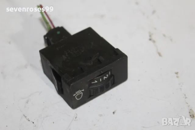 Бутон реглаж фарове Пежо 307 св комби 2002 1.6i Peugeot 307SW, снимка 2 - Части - 48252986