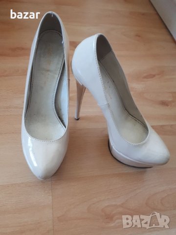 Обувки на платформа , снимка 2 - Дамски обувки на ток - 38959955