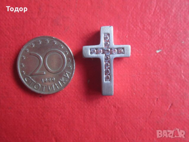 Страхотен сребърен кръст медальон  с камъни 925