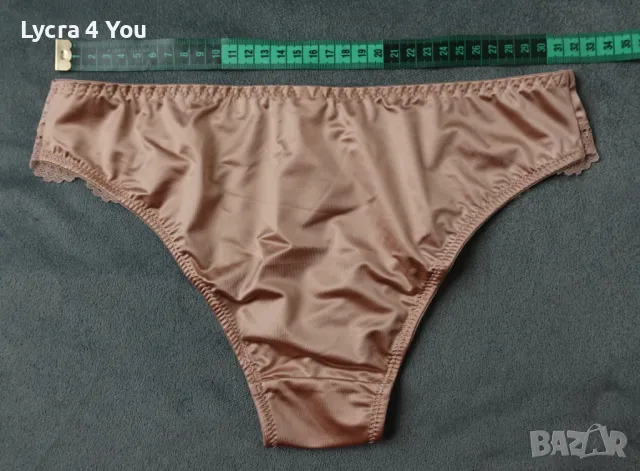 S нови лъскави сатенирани бикини в телесен цвят, снимка 6 - Бельо - 50305962