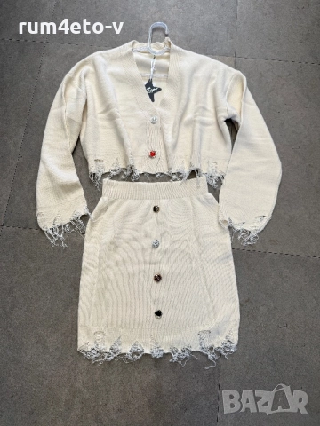 Комплект от жилетка и пола 