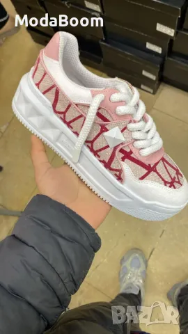 Valentino дамски маратонки , снимка 2 - Маратонки - 48944437