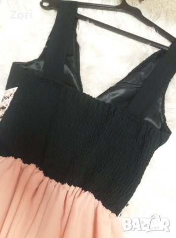 УНИКАЛНО КРАСИВА кукленска рокля с черна горна част и пайети в талията, снимка 6 - Рокли - 40725634