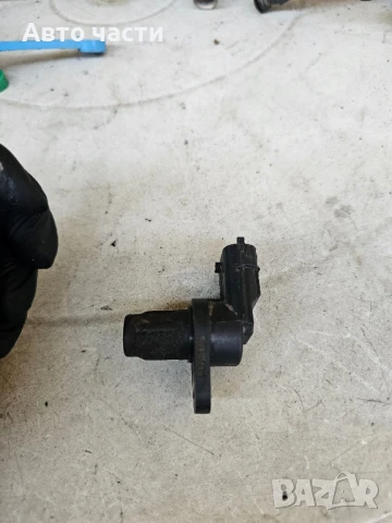 Оригинален сензор за положение на разпределителния вал Bosch 0232103067 за Vauxhall Chevrolet, снимка 2 - Части - 51114118