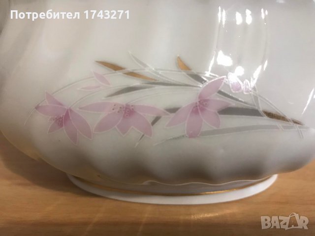 Порцеланова сосиера, снимка 2 - Сервизи - 37162555