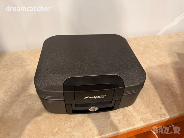 Преносим сейф MasterLock LCHW20101, Огнеустойчив с дръжка и ключове