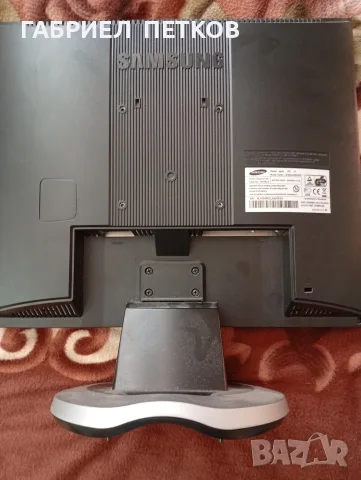 продава се монитор Samsung 19, снимка 2 - Монитори - 56021747
