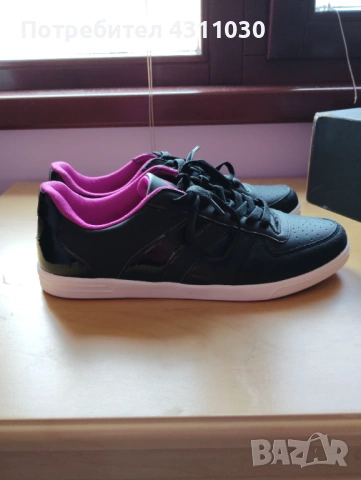 Дамски черни кожени маратонки 42 номер, снимка 4 - Маратонки - 54219471