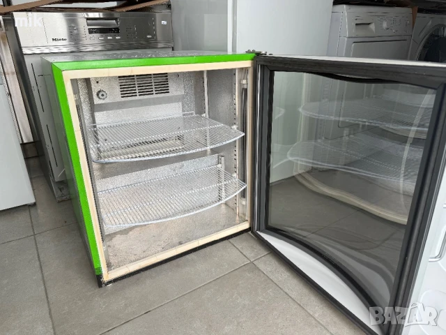 Малка витрина с вентилатор, снимка 7 - Витрини - 51203902