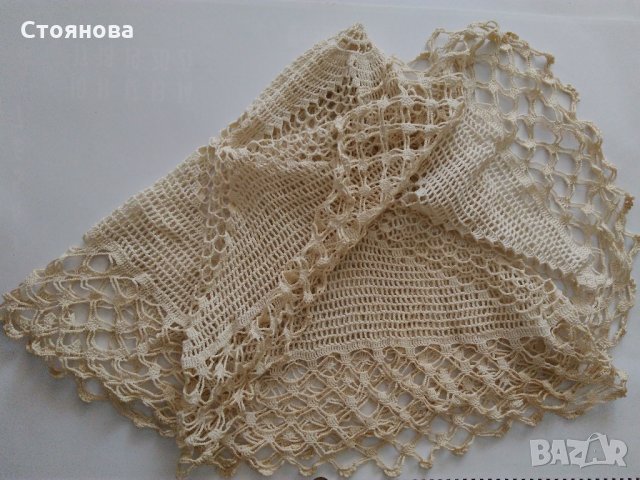 Ръчно плетени покривка за маса и комплект карета, снимка 3 - Антикварни и старинни предмети - 33888273