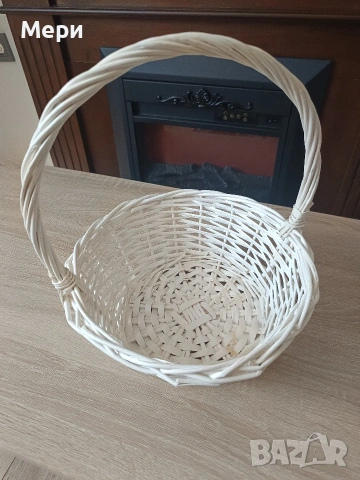 Подаръчна бяла кошница, овална кошница