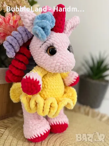 Ръчно плетен розов еднорог 