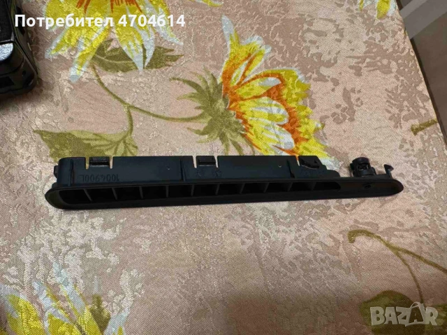 Решетка въздуховод на предна лява врата на Ауди Audi A8 D4 4H само за 20Eur. 4H1819705 1004900L, снимка 4 - Части - 53193758