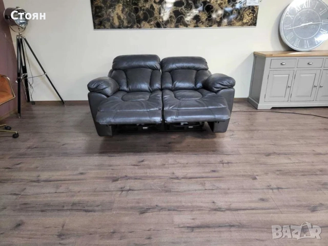 Сив кожен диван двойка с електрически релаксиращ механизъм, снимка 12 - Дивани и мека мебел - 51954740