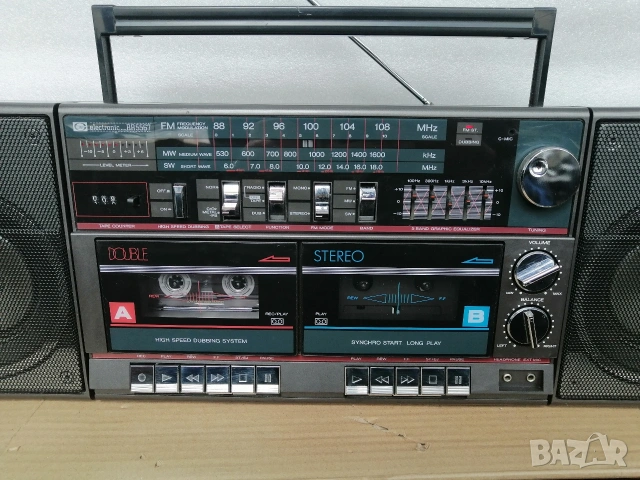 Радиокасетофон Electronic RR5567, снимка 3 - Радиокасетофони, транзистори - 54053080